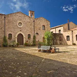 Séjour à la ferme Relais Abbazia Santa Anastasia & Winery, Castelbuono (Sicily)